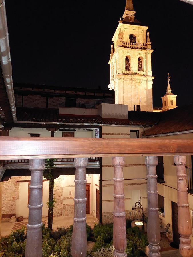 Апартаменты La Casona Del Asno Алькала-де-Энарес Экстерьер фото