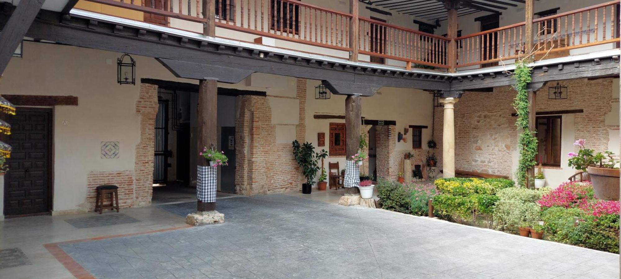 Апартаменты La Casona Del Asno Алькала-де-Энарес Экстерьер фото